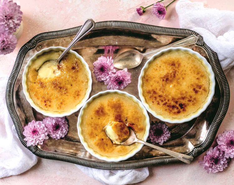 best vegan creme brulee recipe served in ramekins