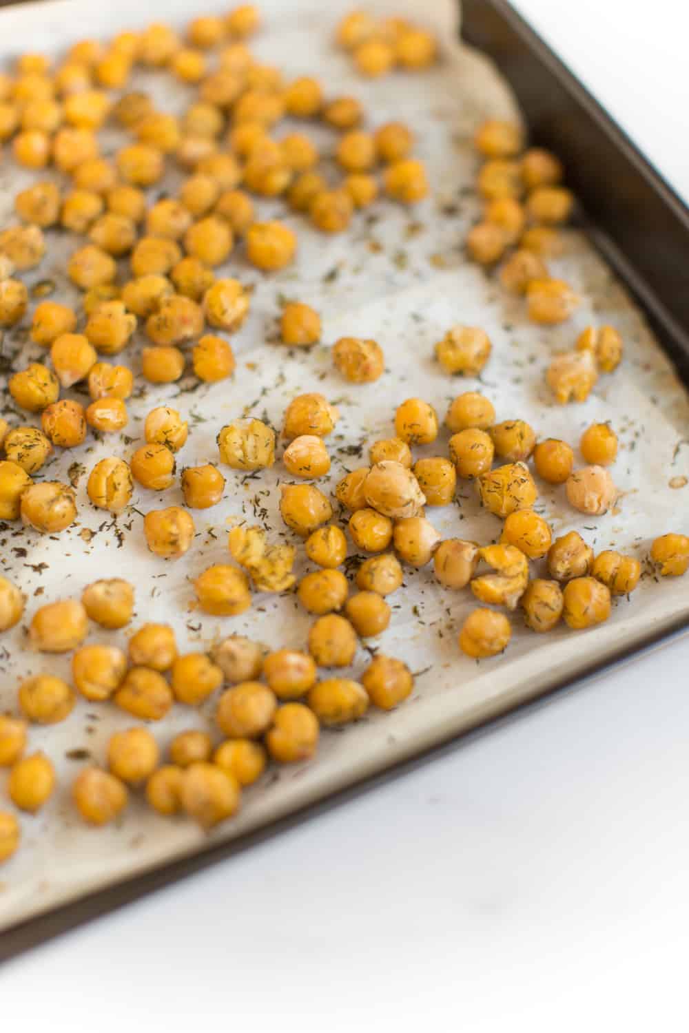 Roasted Chickpeas With Dried Dill
