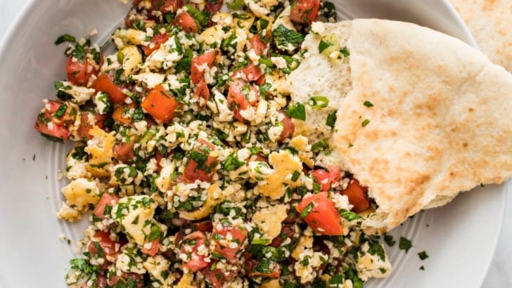 Tofu Tabbouleh Salad with Pita Bread