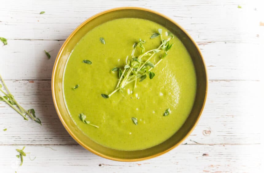 Green Detox Soup | Healthy Cleansing Plant-Based Recipe | WorldofVegan.com | #detox #cleanse #healthy #recipe #vegan #plantbased