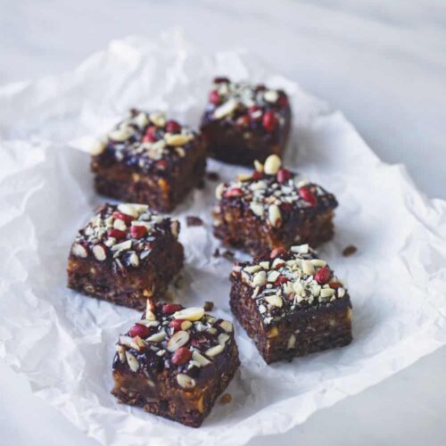 Peanut Butter Slices | Easy Raw Dessert by Ella Mills | WorldofVegan.com | #vegan #desserts #rawvegan #peanutbutter #slices