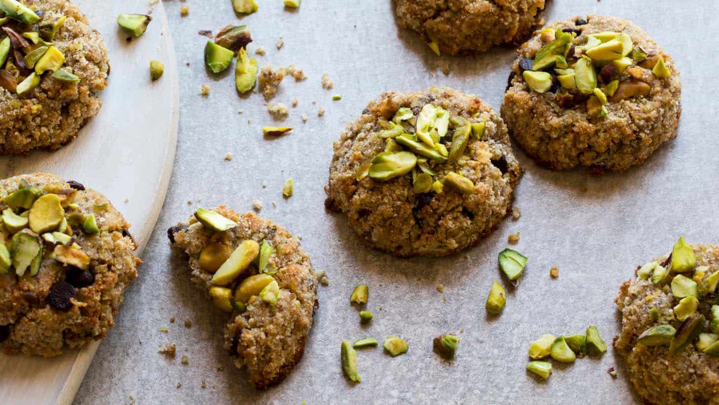 Gluten free vegan quinoa cookies with lemon and pistachio.