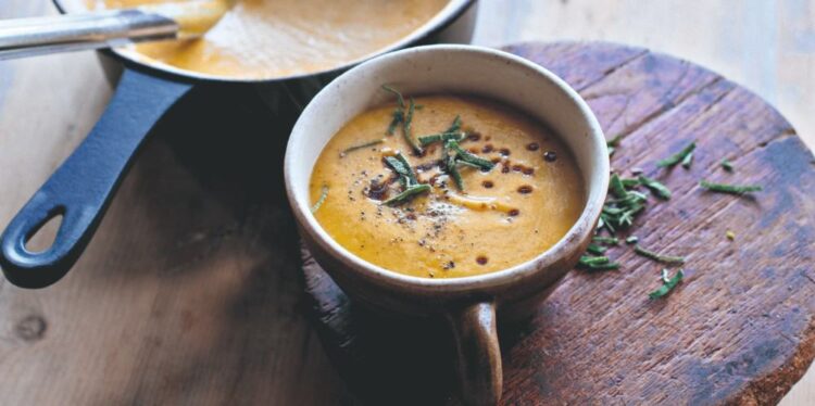 Creamy Vegan Asparagus and Mushroom Soup