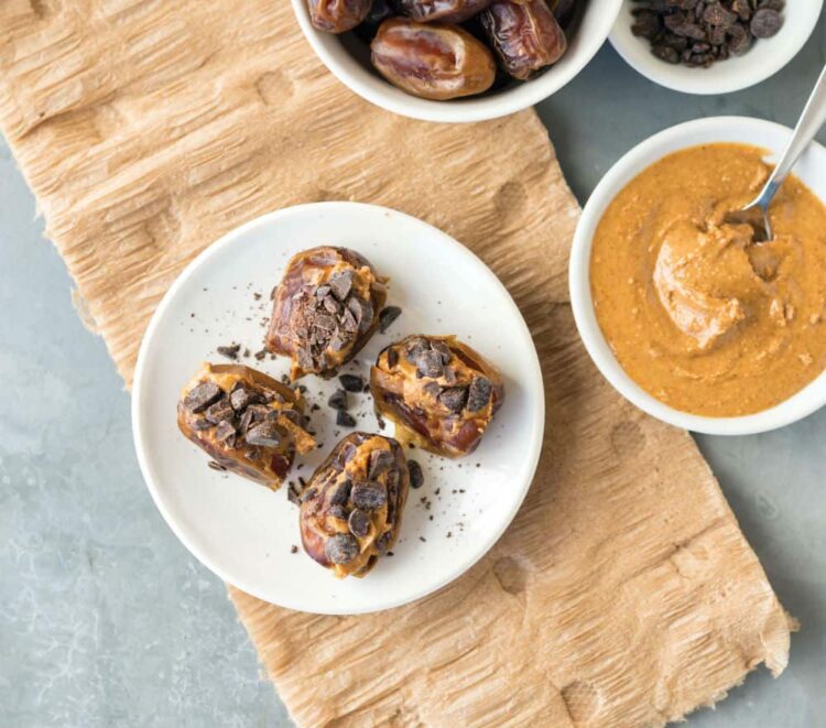 Vegan Soft Pretzel Bites With Cheese Dip