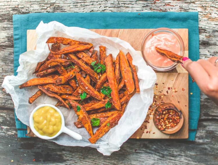 The Perfect Sweet Potato Fries Recipe | World of Vegan | #sweet #potato #fries #side #worldofvegan