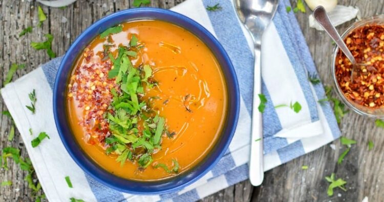 Creamy Vegan Asparagus and Mushroom Soup