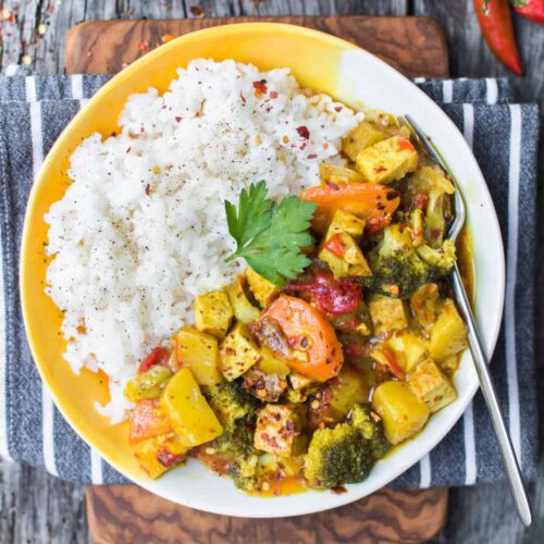 Yellow Curry Tofu with White Rice