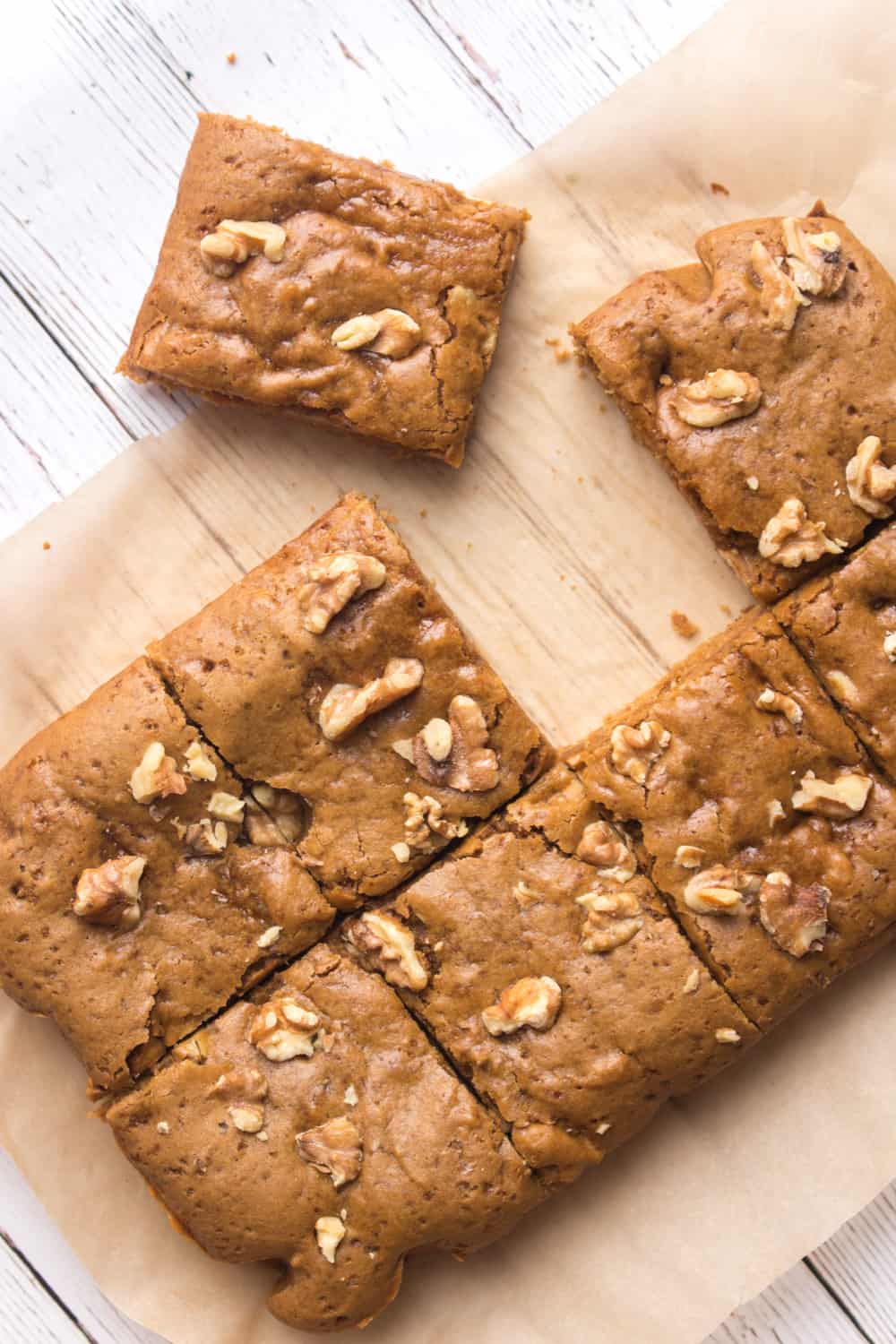 Easy Vegan Blondies | Walnut Maple Spice Blondie Recipe | WorldofVegan.com 