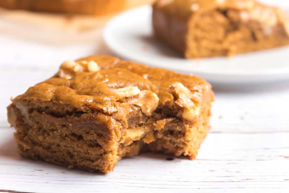 Vegan Blondies | Walnut Maple Spice | WorldofVegan.com | #blondies #recipe #baking #vegan #holiday